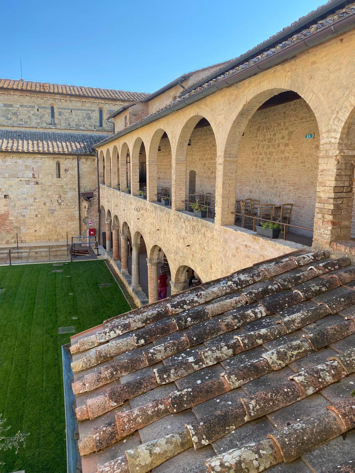 Ostello Contessa Ava Dei Lambardi Monteriggioni Exterior photo
